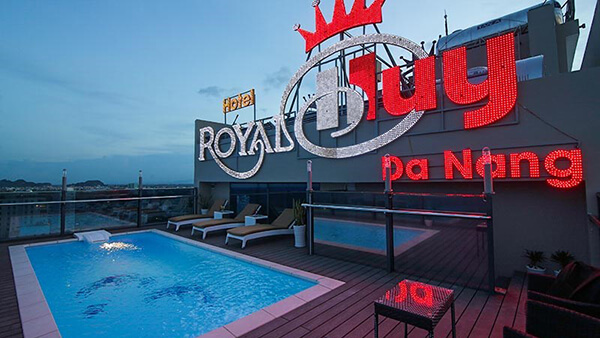 top-khach-san-da-nang-co-view-bien-lang-man