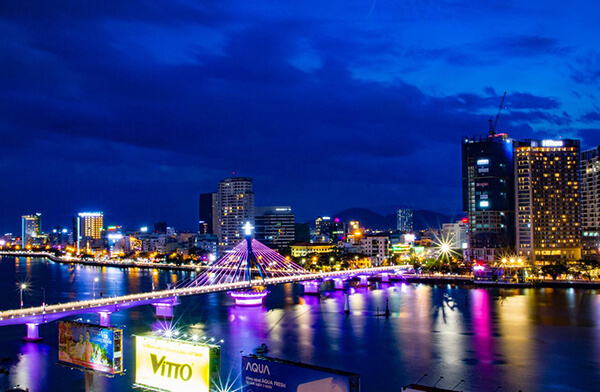 top-khach-san-da-nang-co-view-bien-lang-man