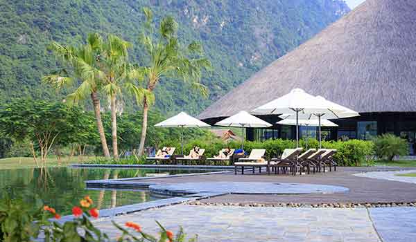 thiet-ke-website-khach-san-resort-o-thanh-pho-hoa-binh