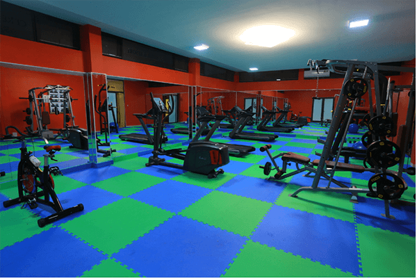 top-3-resort-da-lat-co-view-ho-tuyet-dep