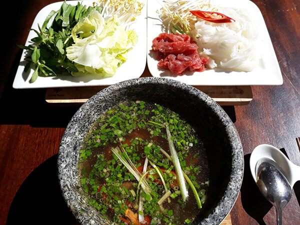 top-3-resort-da-lat-co-view-ho-tuyet-dep